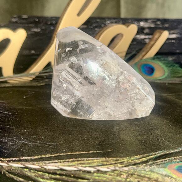 Premier Brazilian Clear Quartz Showcase Piece – 368 g, 4.5″ × 3″ - Picture 6 of 7